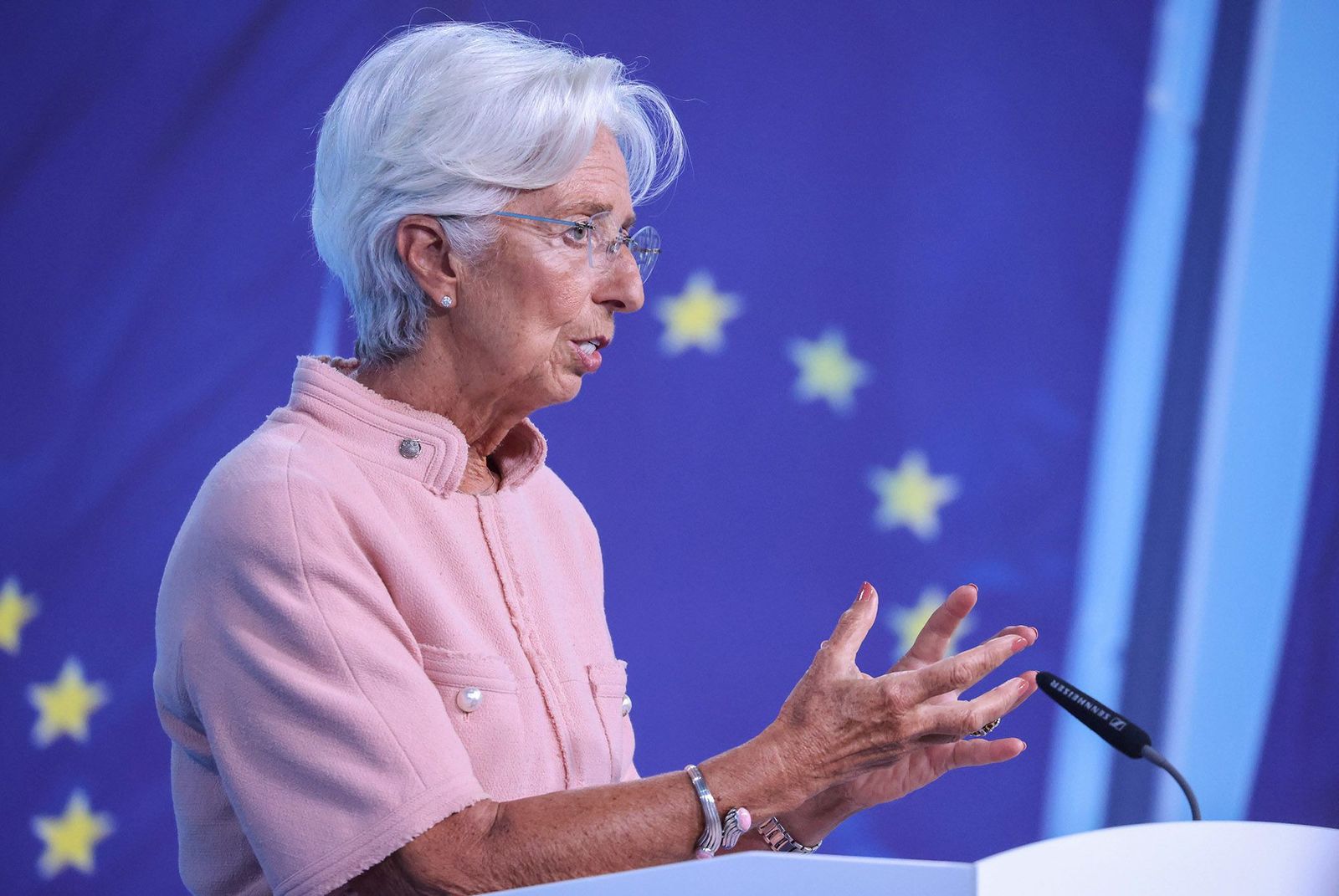 لاغارد: منطقة اليورو لا تتجه نحو الركود