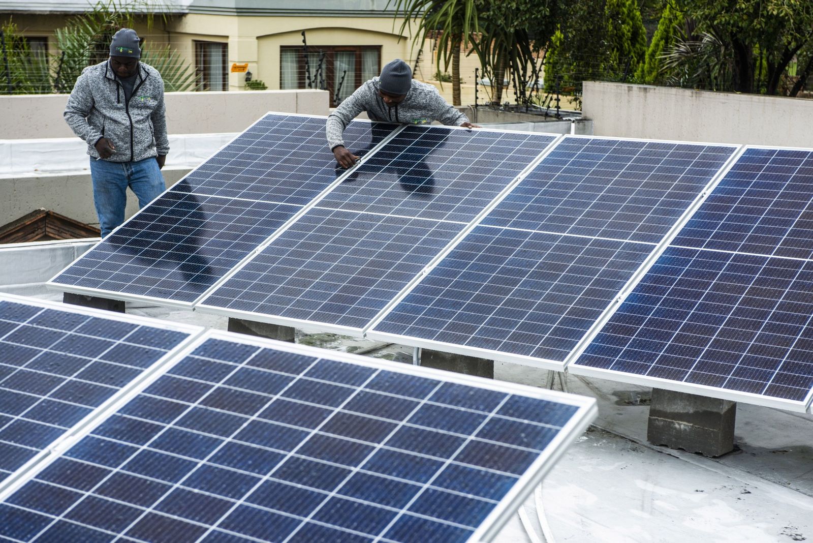 أفريقيا بحاجة إلى 100 مليار دولار سنوياً للتحول إلى الطاقة المتجددة