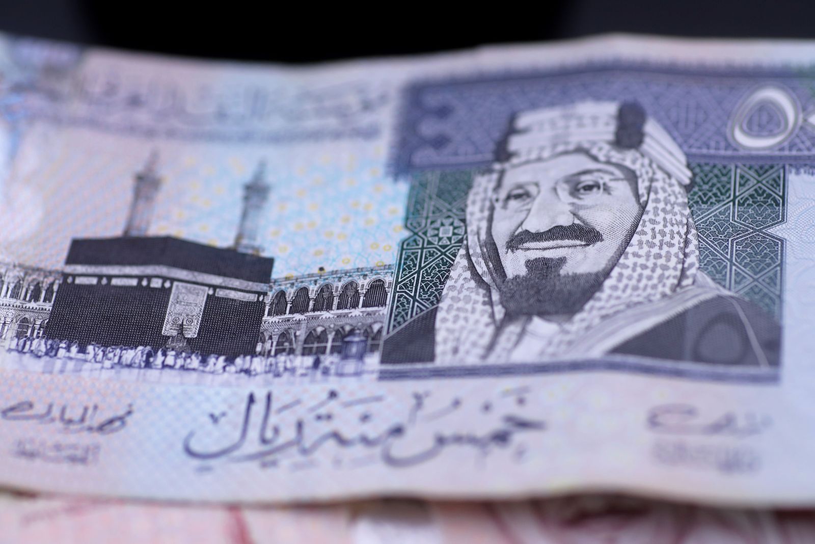 السعودية ترفع توقعاتها لفائض موازنة 2023 إلى 16 مليار ريال