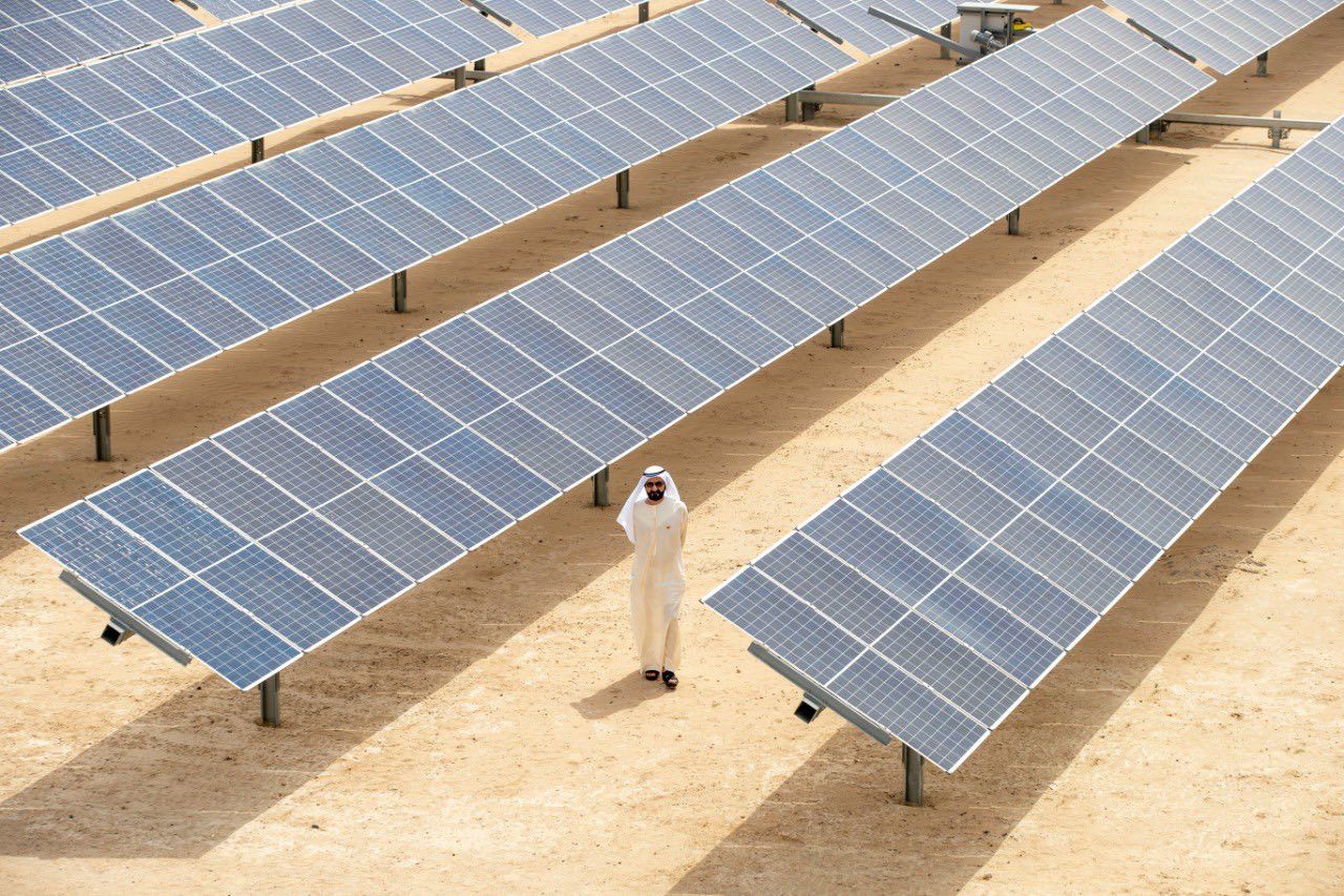 الإمارات تستثمر 600 مليار درهم بالطاقة النظيفة والمتجددة حتى 2050