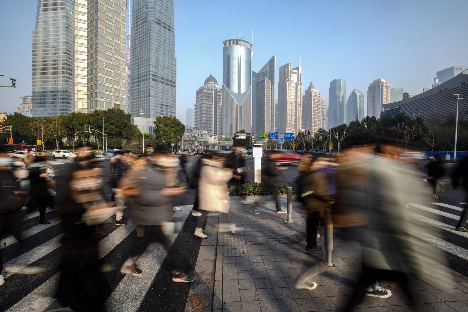 توقعات بتعافٍ بطيء ومتعثر لاقتصاد الصين في 2024