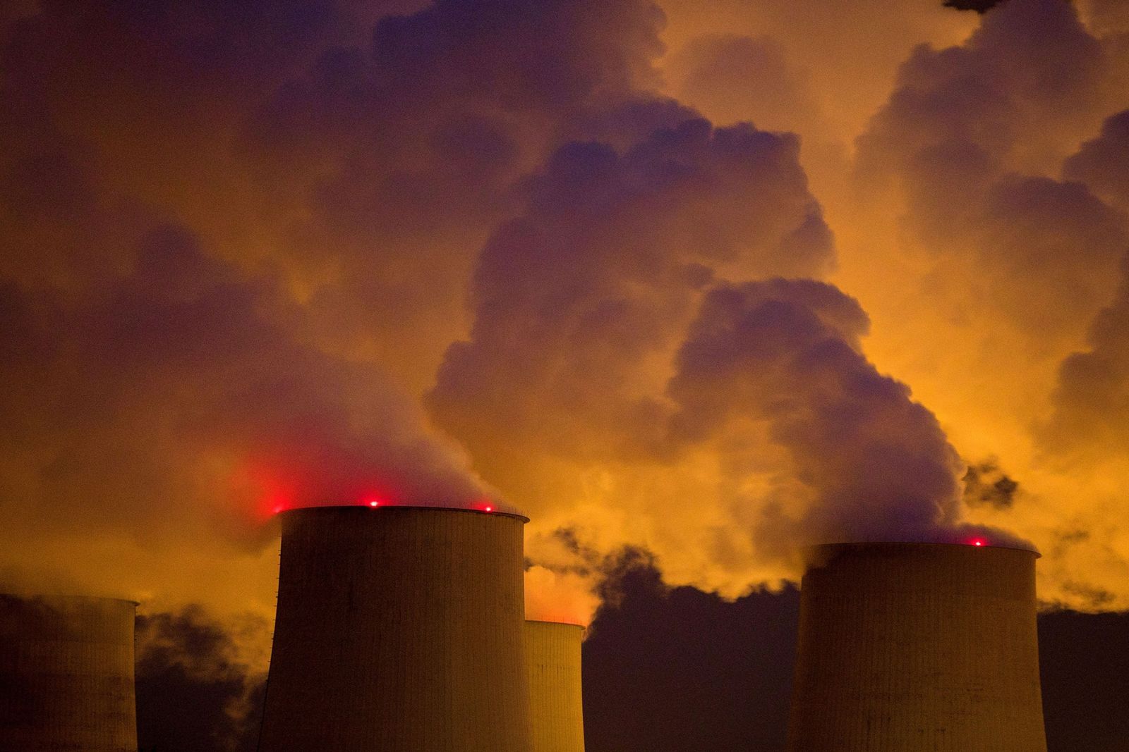 انبعاثات الكربون تسجل رقماً قياسياً رغم تراجعها في أوروبا 