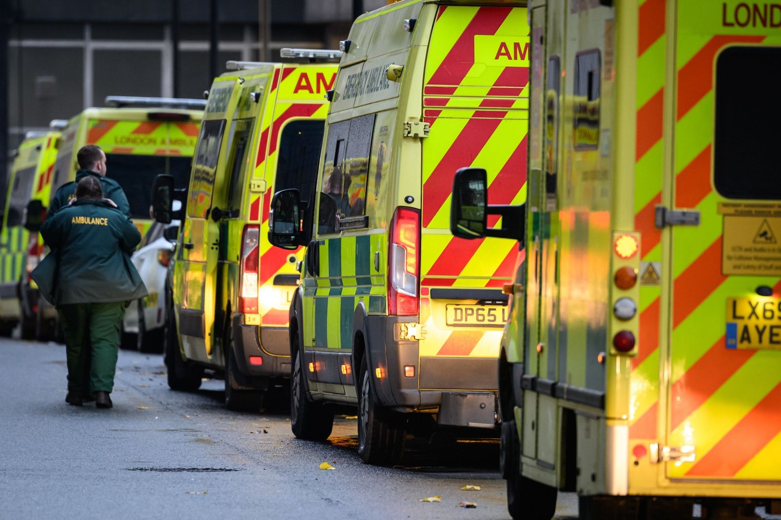 إضرابات الممرضين والمسعفين تفاقم أزمة القطاع الصحي البريطاني