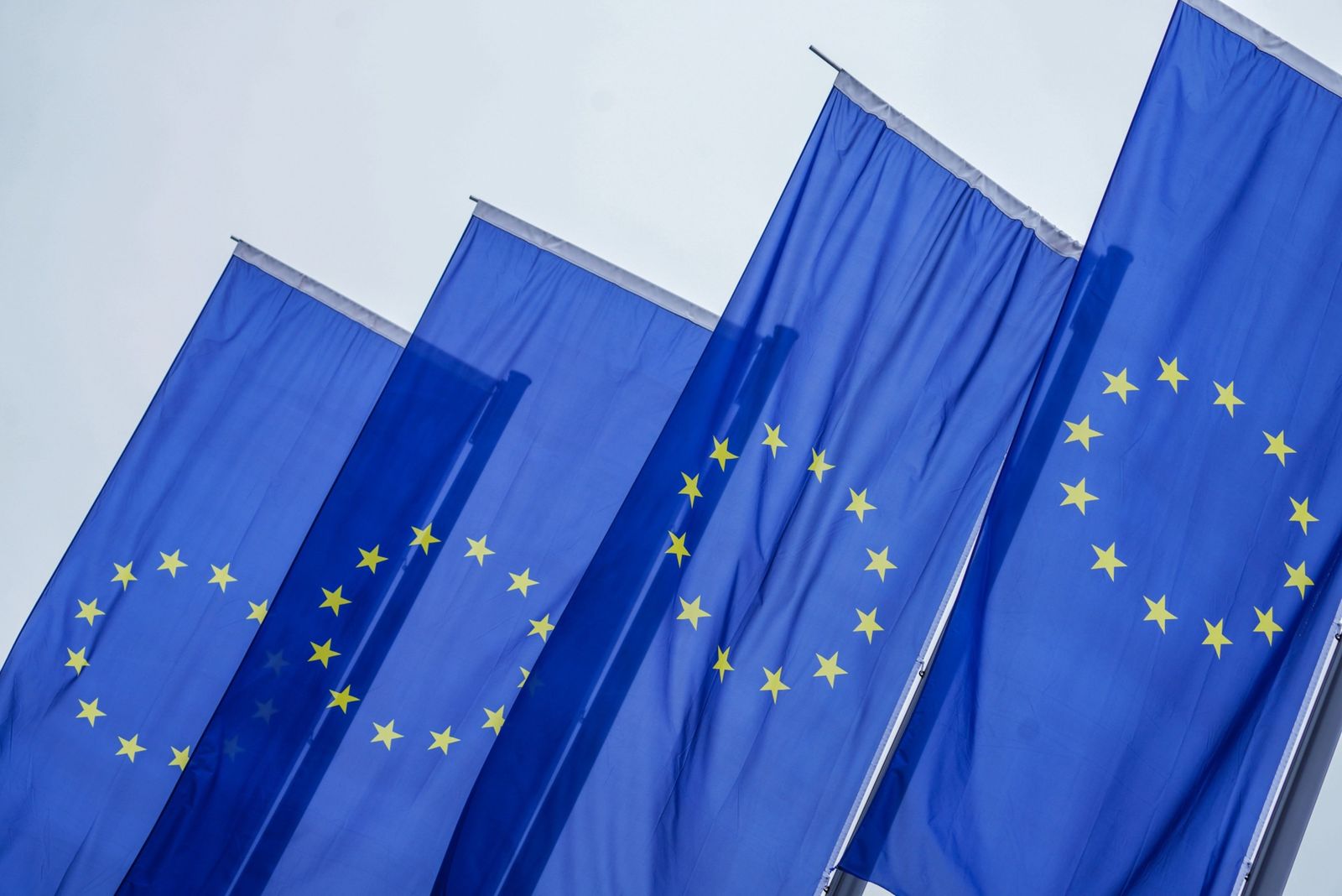 كيف يخطط الاتحاد الأوروبي لفرض رسوم على الانبعاثات الوافدة؟