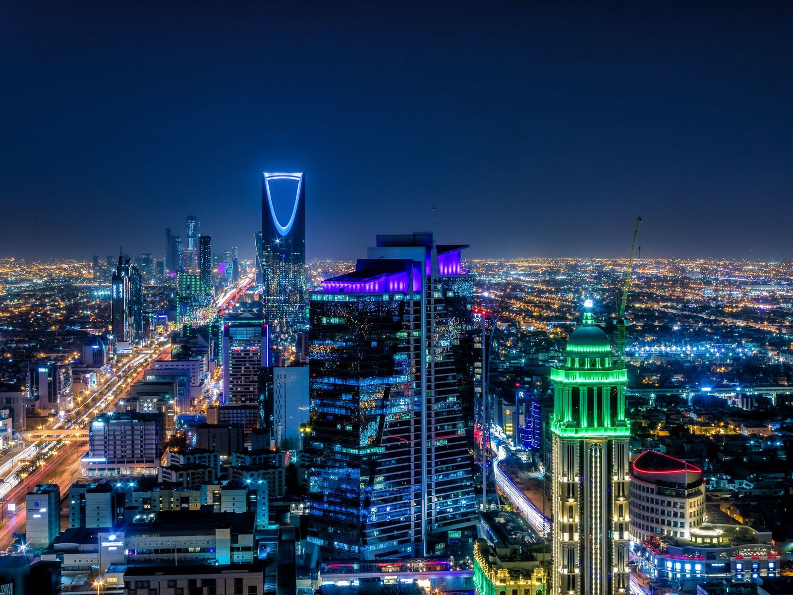 بلومبرغ: اقتصاد السعودية نقطة مضيئة في عالم تسوده آفاق متشائمة
