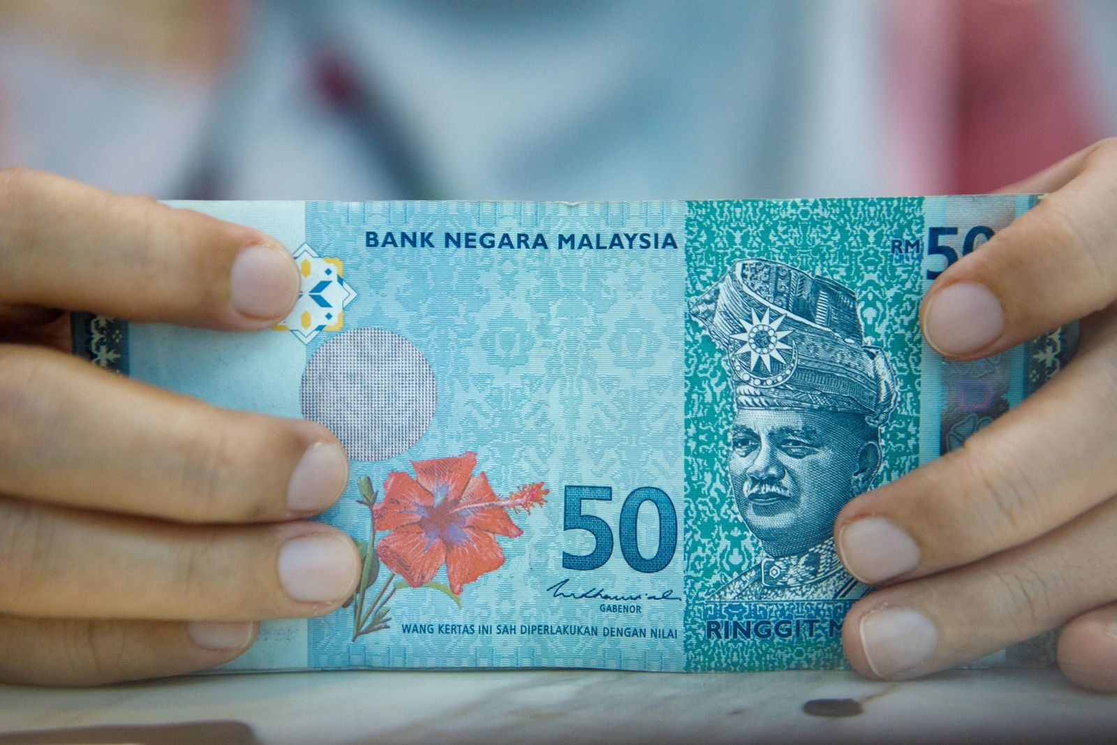 الرابحون والخاسرون من خطة ماليزيا للإنفاق في 2024