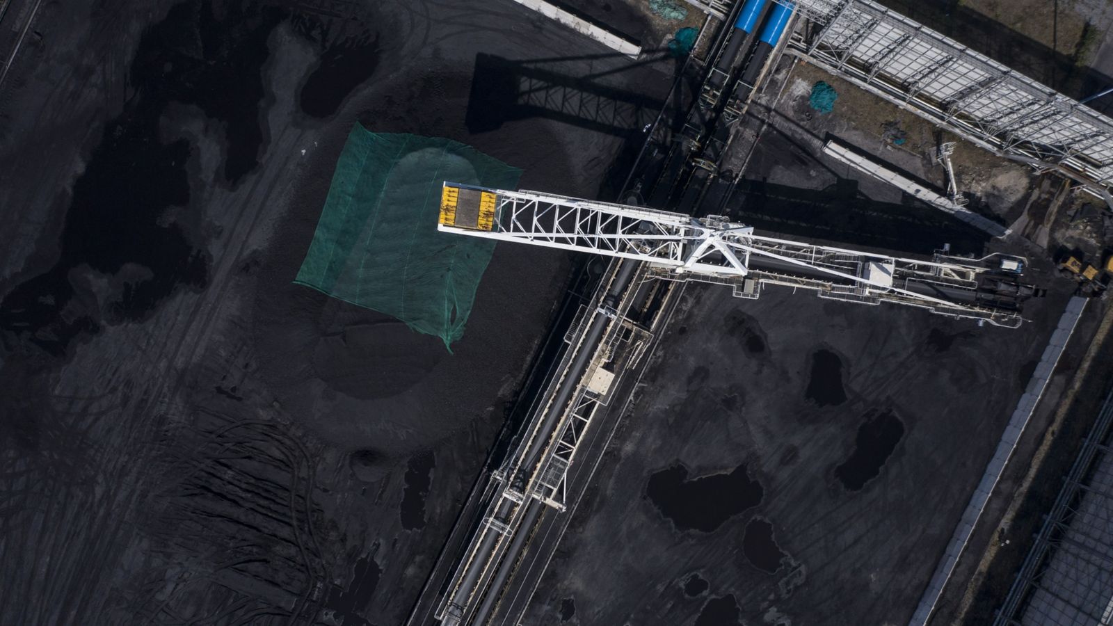 الصين تدرس تخفيف الحظر على واردات الفحم الأسترالي