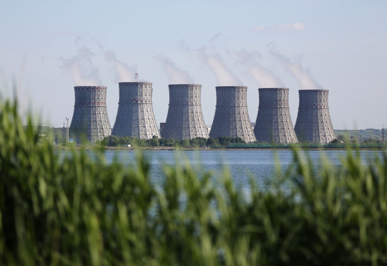 قوى نووية تتعهد بإزاحة روسيا من أسواق اليورانيوم