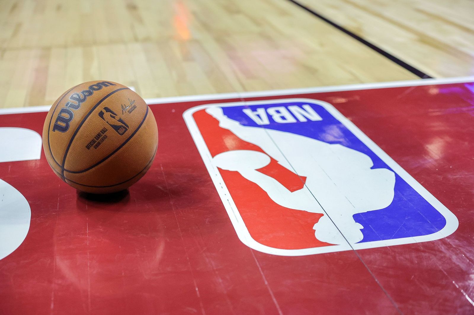 دوري كرة السلة الأميركي منفتح على بيع حصص للإمارات والسعودية