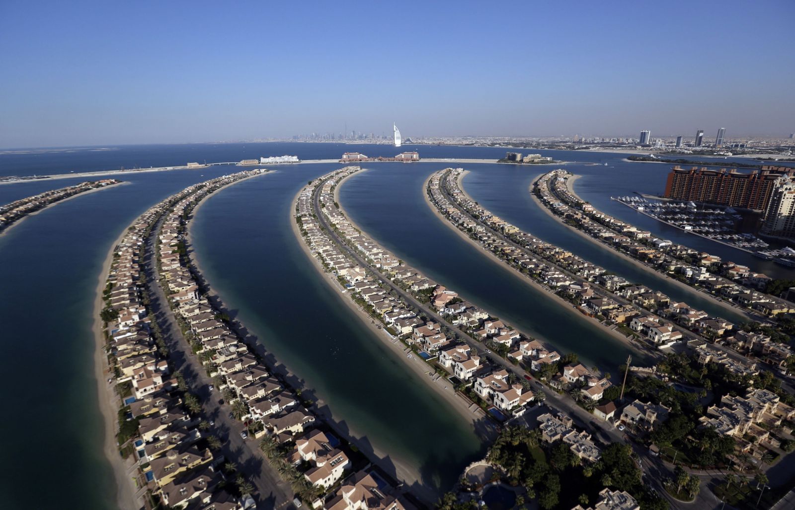 العقارات الفاخرة تدر على دبي 4 مليارات دولار في 2022