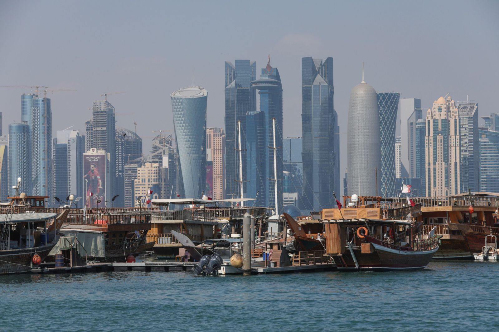 القطاع الخاص غير النفطي في قطر ينمو للشهر السادس على التوالي