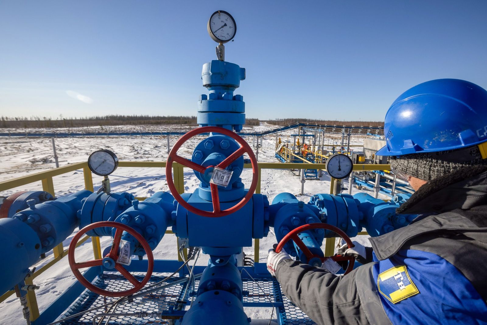 روسيا توقف إمدادات الغاز الطبيعي إلى لاتفيا 
