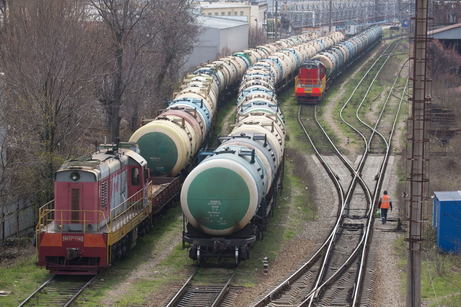 صادرات النفط الروسية تضطر للإبحار في رحلات أطول لإيجاد مشترين