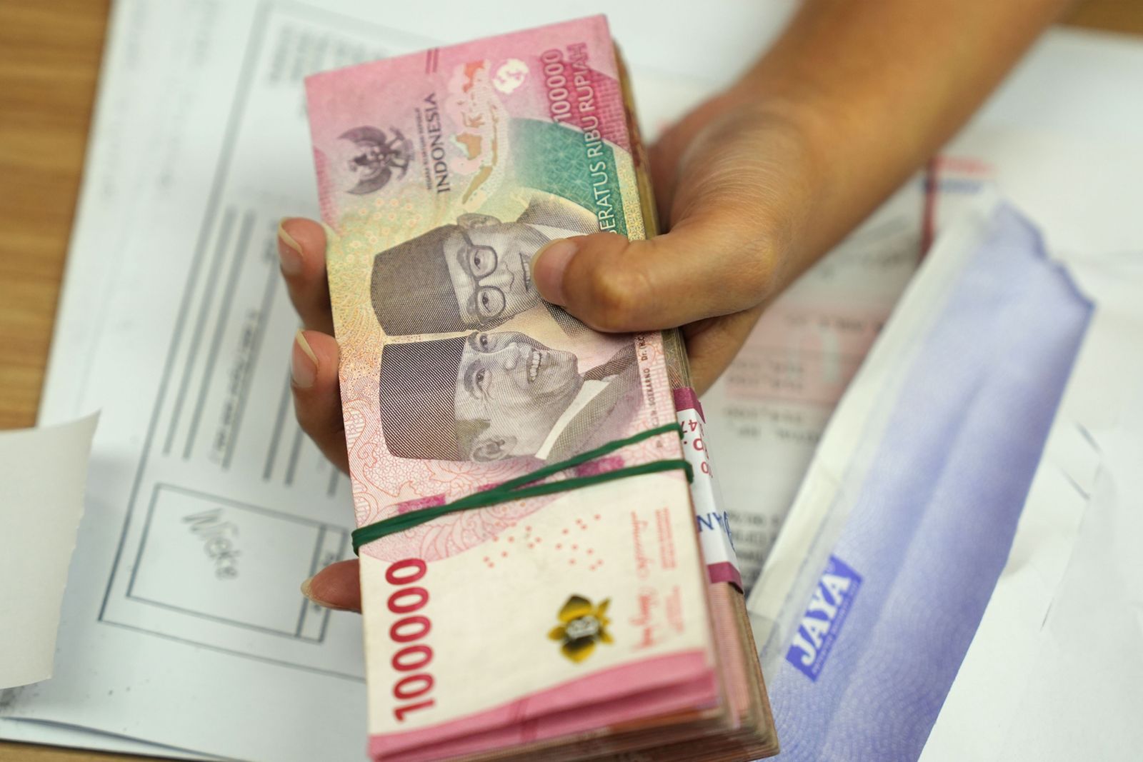 عملات آسيا الناشئة تنتعش مستفيدة من رفع الفائدة وضعف الدولار
