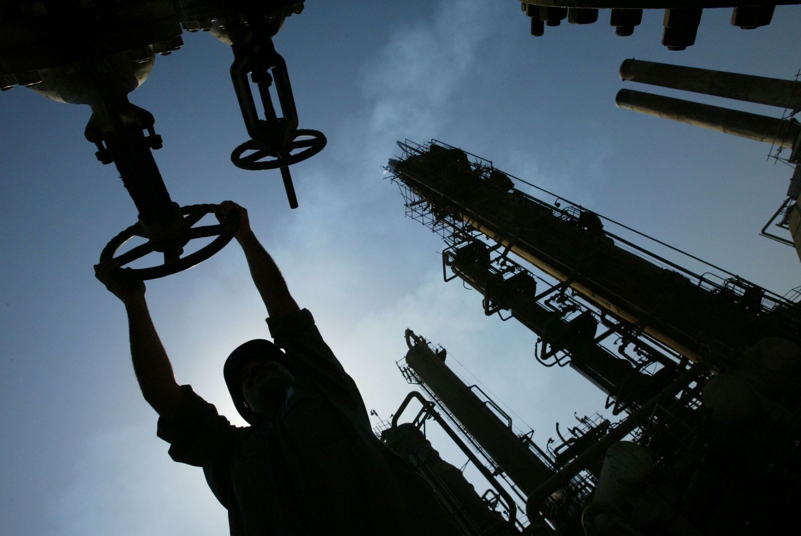 وزير النفط: إنتاج العراق الحالي يفي باتفاق 