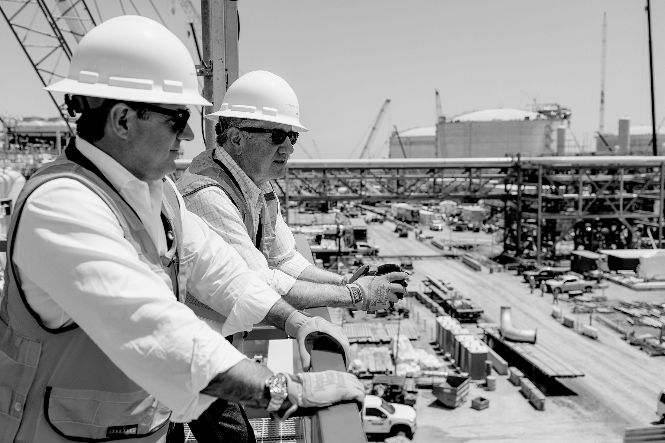 المليارديران مايك سابل (يسار) وبوب بندر - بلومبرغ